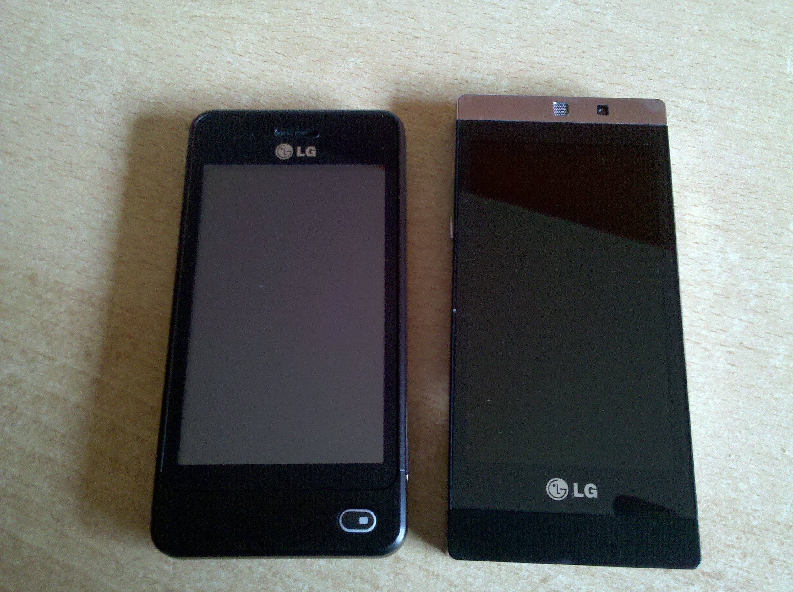 Klicken Sie auf die Grafik fr eine grere Ansicht 

Name:	LG GD880 mini & LG GD510 Pop.jpg 
Hits:	6221 
Gre:	954,3 KB 
ID:	40696