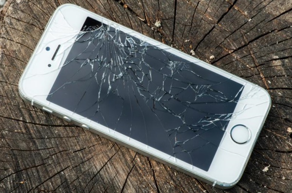 Smartphone-Totalschaden  Vorsicht bei Reparatur-Sets